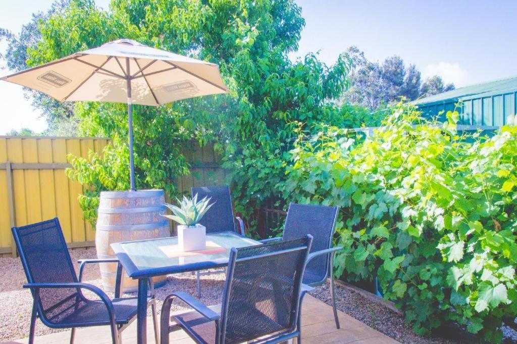 Mclaren Vale Studio Apartments Екстериор снимка